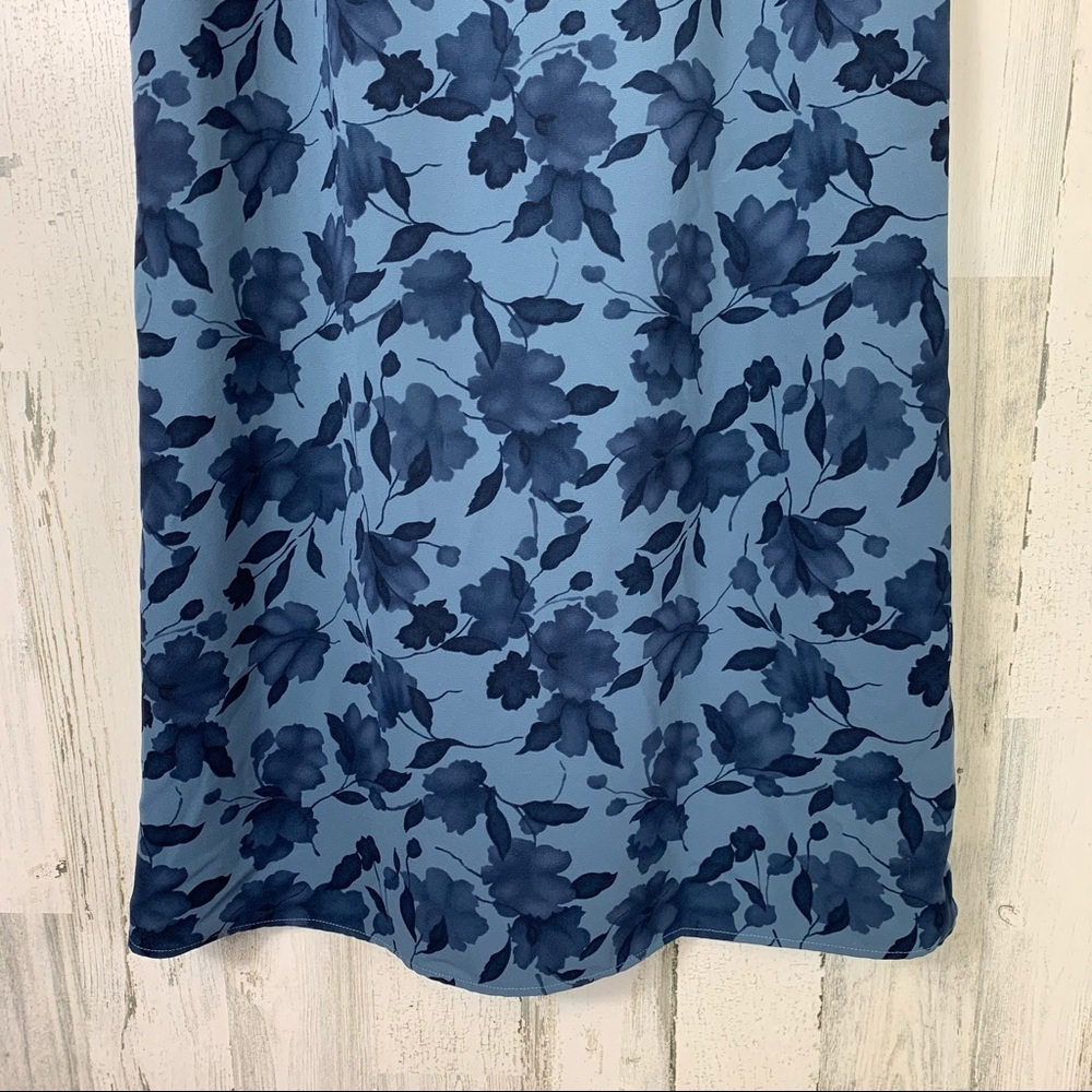 Vintage 90s/Y2K Blue Floral Shadow Print Midi Skirt - Picture 4 of 12
